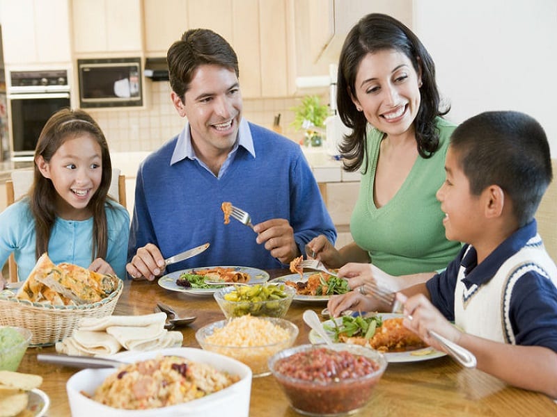 Những thói quen nấu nướng sai lầm dễ gây hại cho sức khỏe của gia đình bạn